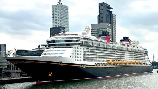 Disney Dream in Rotterdam. Foto van Bjorn Melis
