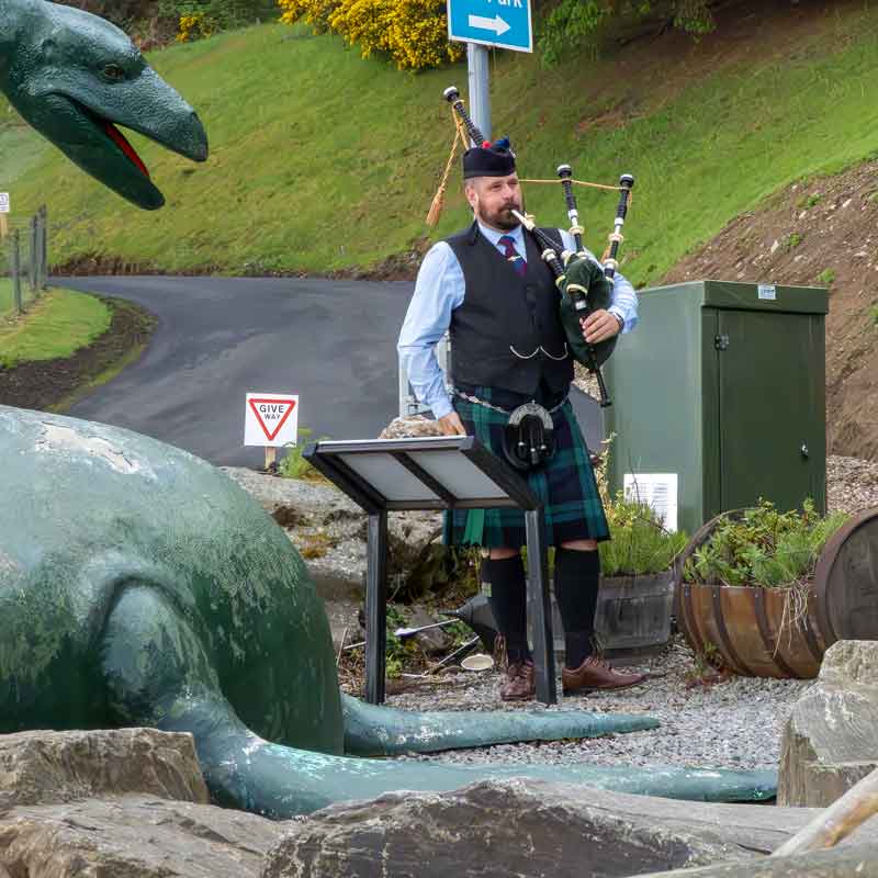 Invergordon LochnessBagpiper
