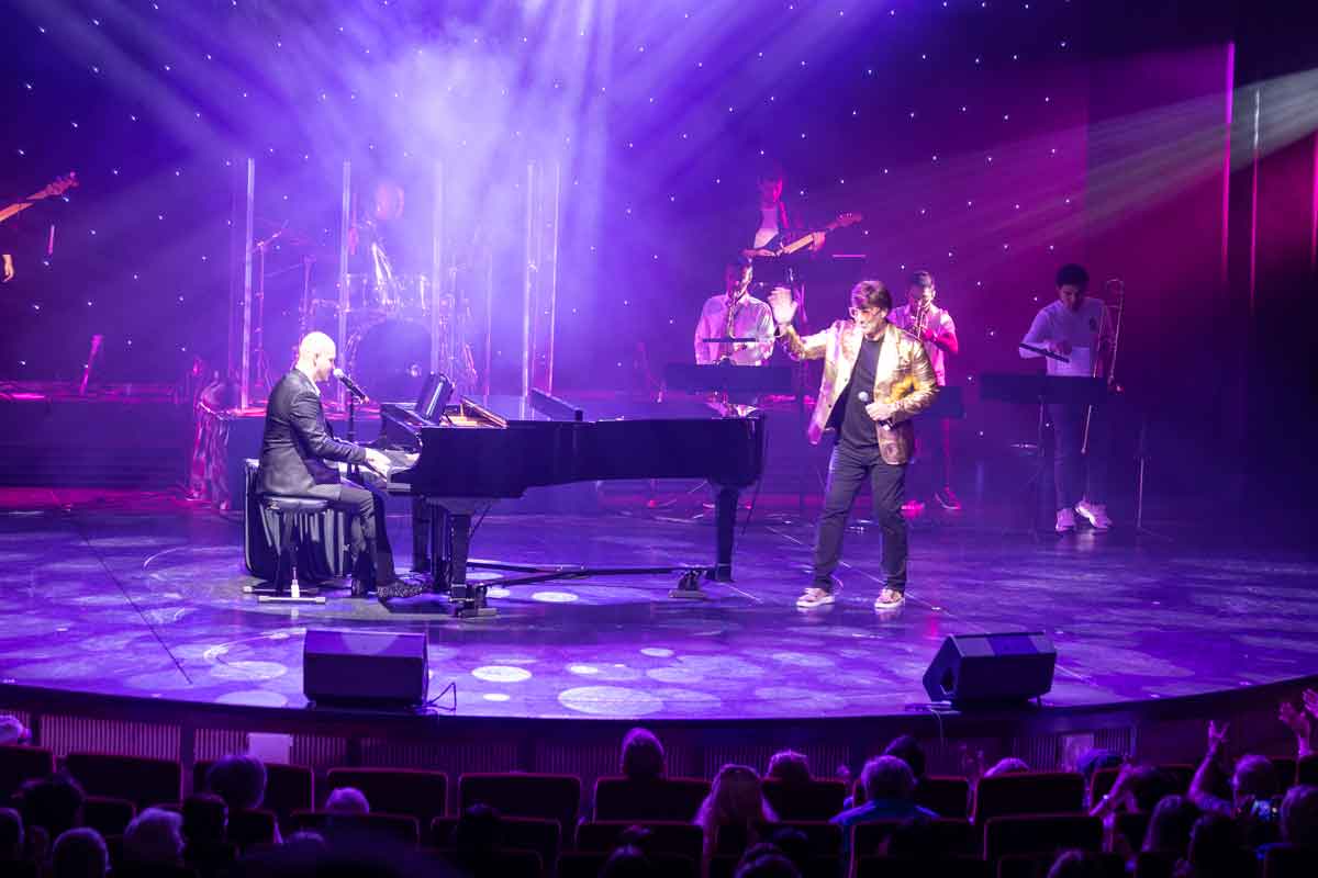Show aan boord Celebrity Eclipse